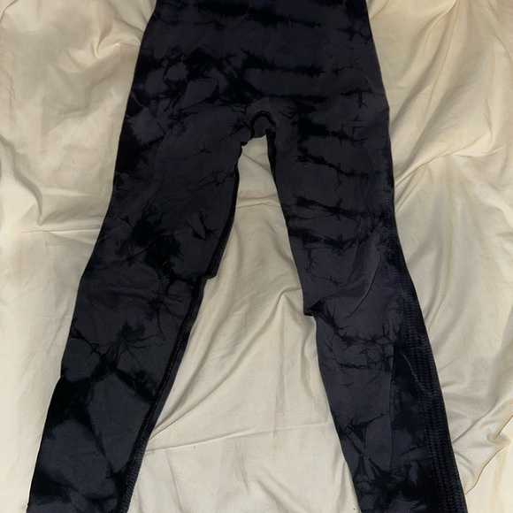 Lululemon Flow and Go Tight Leggings - Picture 2 of 8